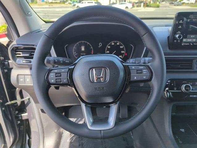 new 2025 Honda Pilot car, priced at $48,950