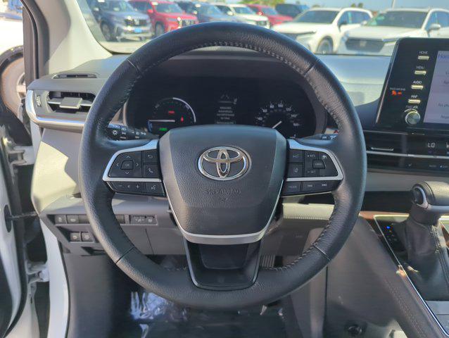 used 2023 Toyota Sienna car, priced at $39,999