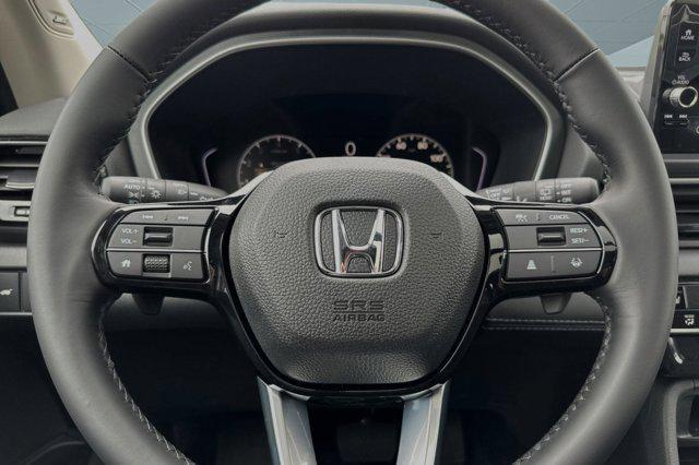 new 2025 Honda Pilot car, priced at $51,095