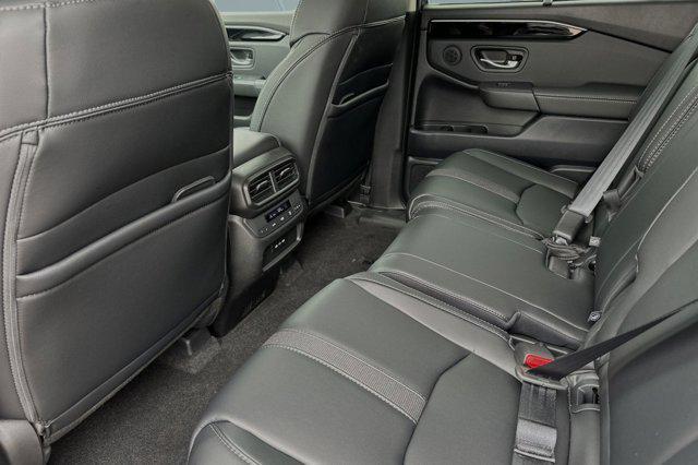 new 2025 Honda Pilot car, priced at $51,095