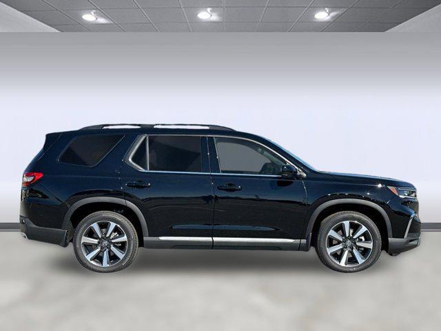 new 2025 Honda Pilot car, priced at $51,095