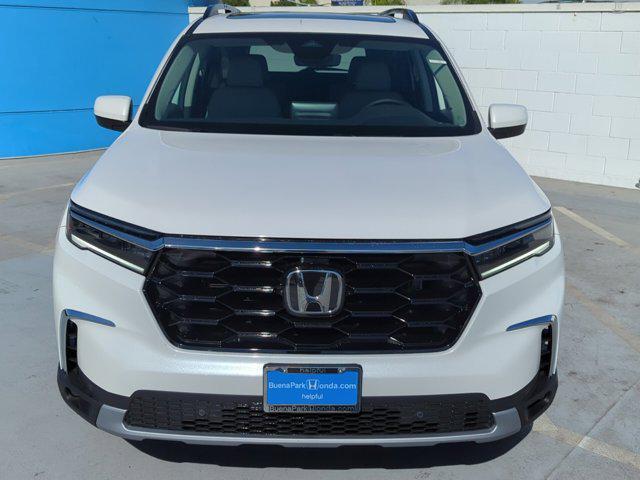 new 2025 Honda Pilot car, priced at $51,070