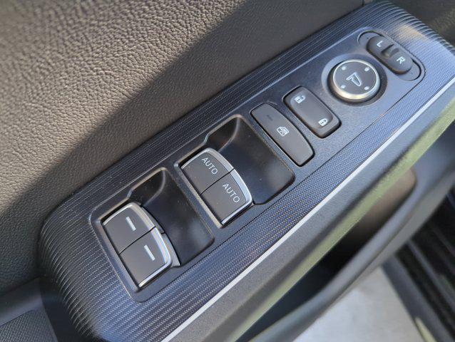 new 2025 Honda Civic Hybrid car, priced at $33,100