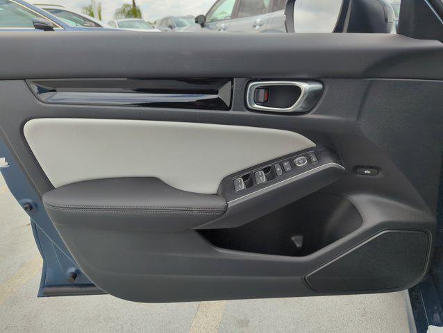 new 2025 Honda Civic Hybrid car, priced at $33,555