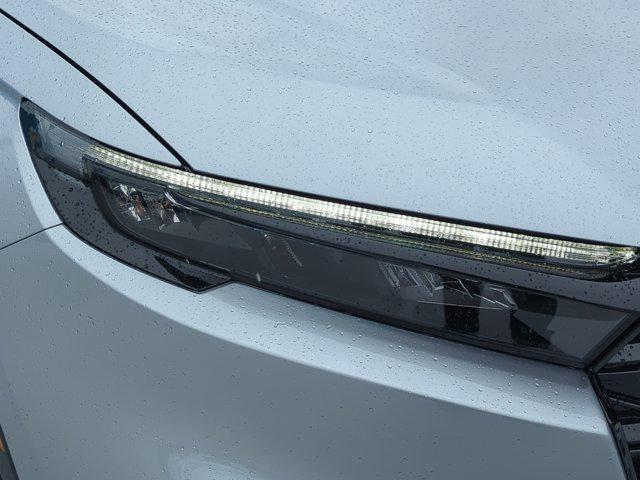 new 2025 Honda CR-V Hybrid car, priced at $39,045