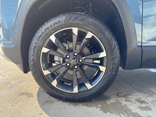 new 2025 Chevrolet Equinox car, priced at $34,127