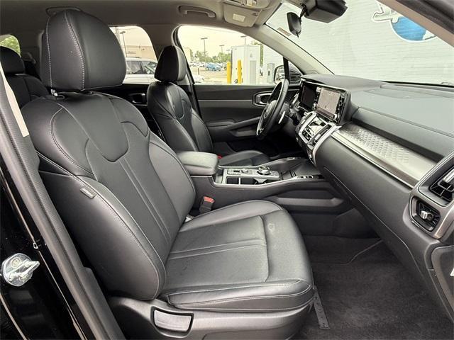 used 2022 Kia Sorento Hybrid car, priced at $30,057