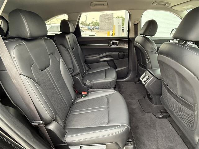 used 2022 Kia Sorento Hybrid car, priced at $30,057