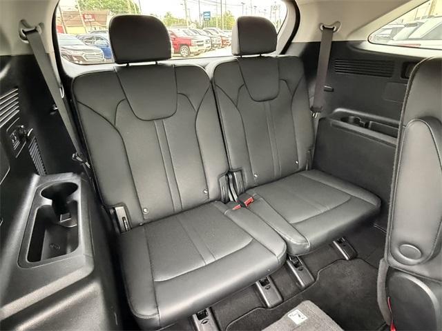 used 2022 Kia Sorento Hybrid car, priced at $30,057