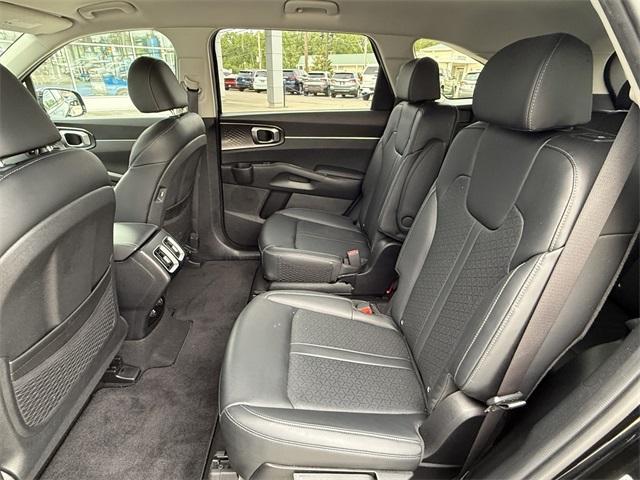 used 2022 Kia Sorento Hybrid car, priced at $30,057