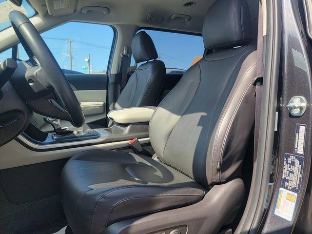 used 2024 Kia Carnival car, priced at $32,991