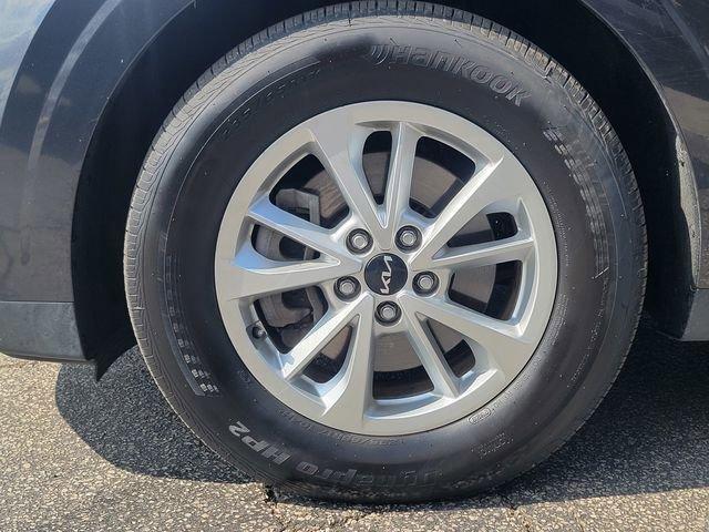 used 2024 Kia Carnival car, priced at $32,991