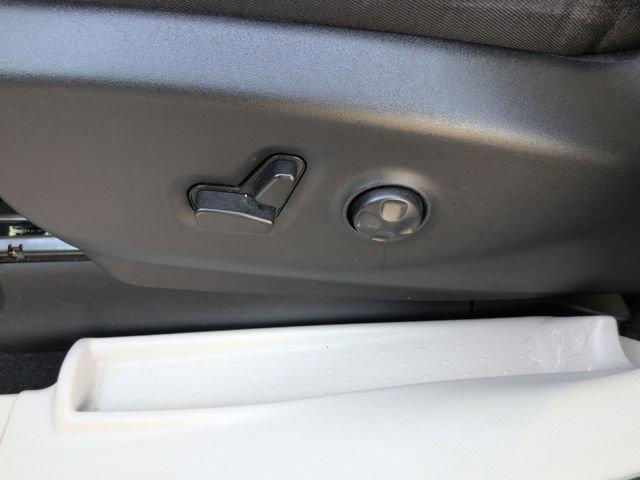 used 2023 Chrysler Pacifica car, priced at $39,495