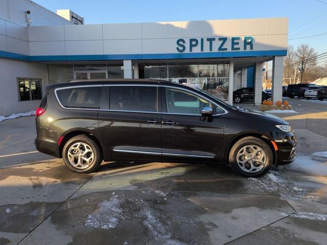 used 2023 Chrysler Pacifica car, priced at $39,495