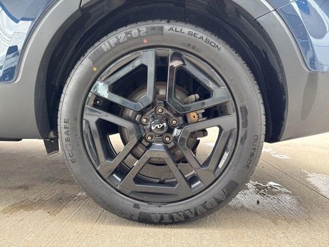 used 2024 Kia Telluride car, priced at $42,128