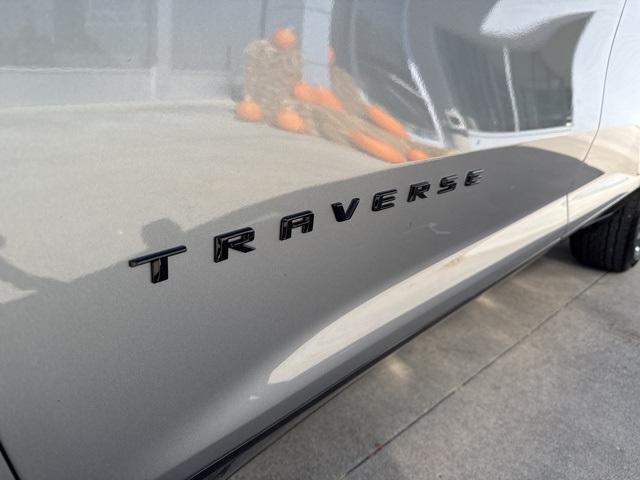 used 2024 Chevrolet Traverse car, priced at $50,995