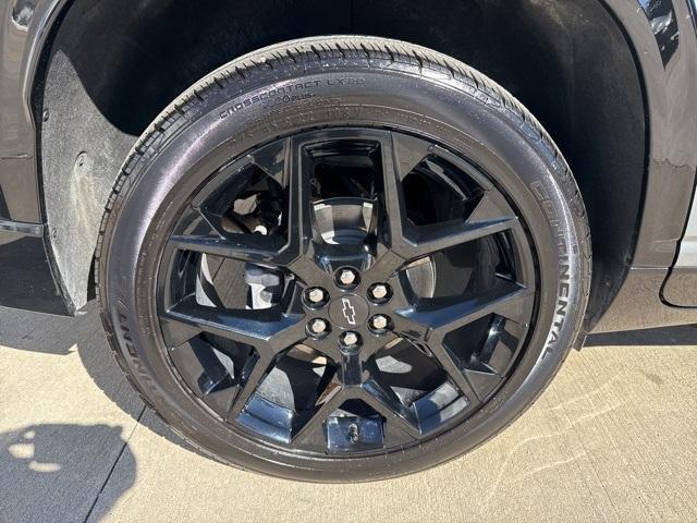 used 2024 Chevrolet Traverse car, priced at $50,995