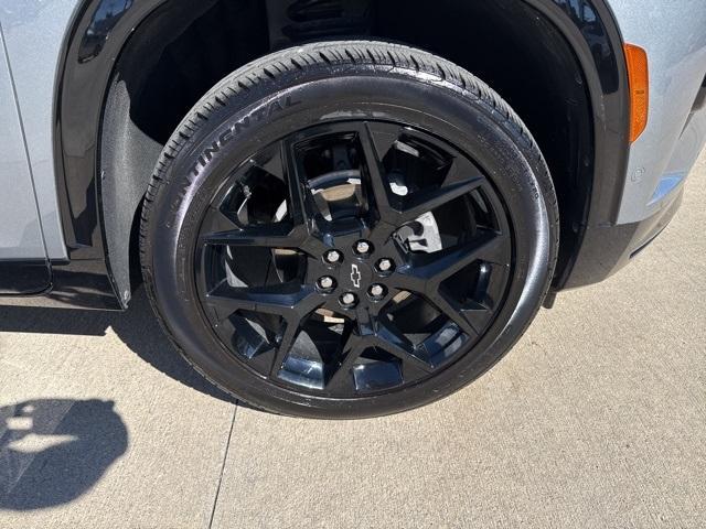 used 2024 Chevrolet Traverse car, priced at $50,995