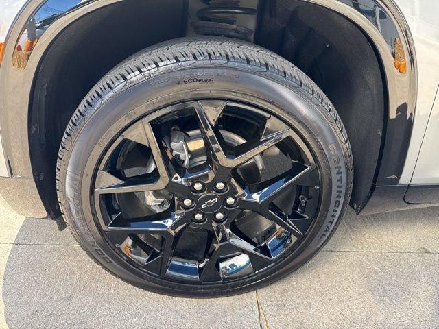 used 2024 Chevrolet Traverse car, priced at $50,495