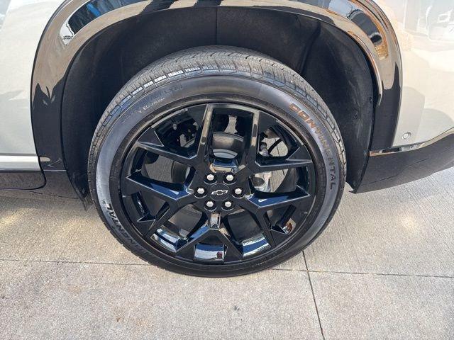 used 2024 Chevrolet Traverse car, priced at $50,495