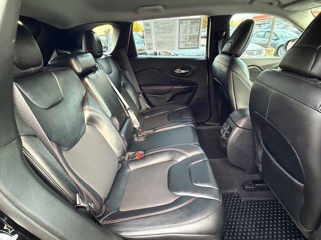 used 2023 Jeep Cherokee car, priced at $26,995