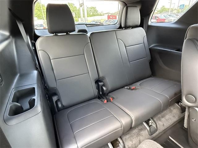 used 2023 Chevrolet Traverse car, priced at $35,497