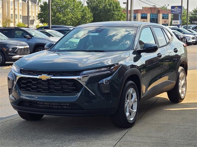 new 2025 Chevrolet Trax car, priced at $22,890