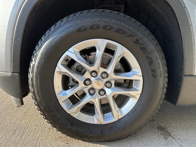 used 2021 Chevrolet Traverse car, priced at $23,995