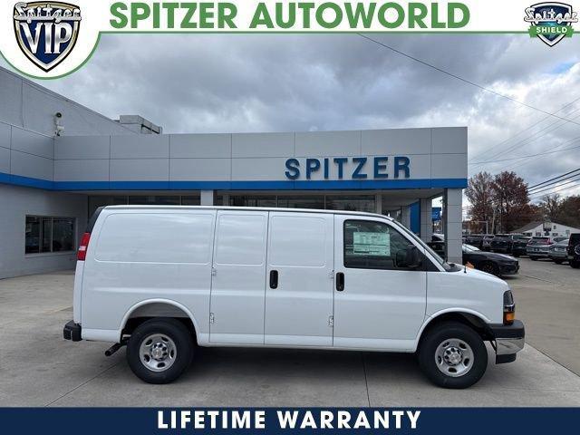 new 2025 Chevrolet Express 2500 car