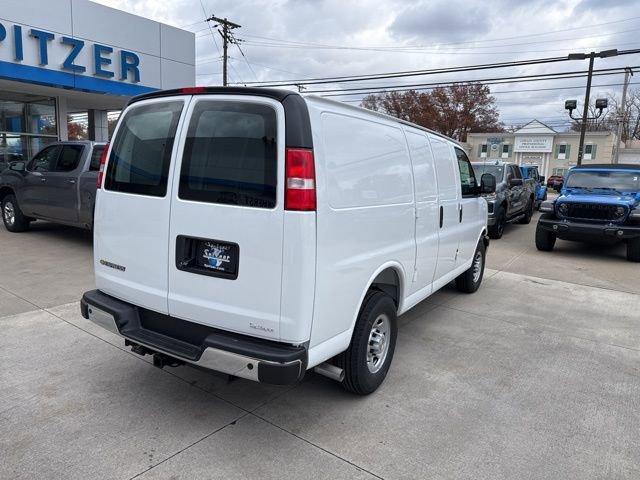 new 2025 Chevrolet Express 2500 car
