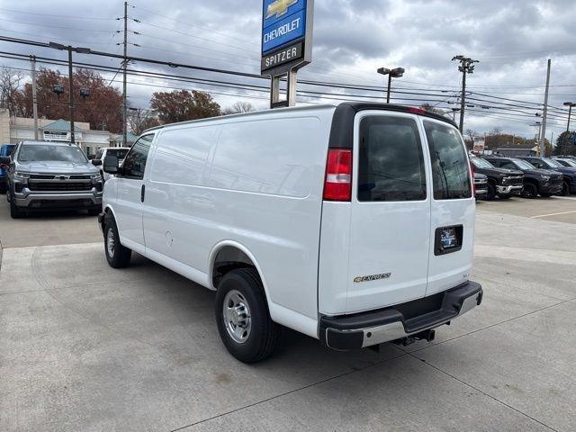 new 2025 Chevrolet Express 2500 car