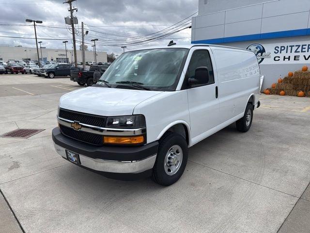 new 2025 Chevrolet Express 2500 car