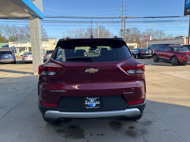 new 2025 Chevrolet TrailBlazer car, priced at $27,517