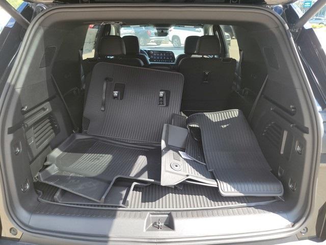 new 2026 Chevrolet Traverse car, priced at $51,390