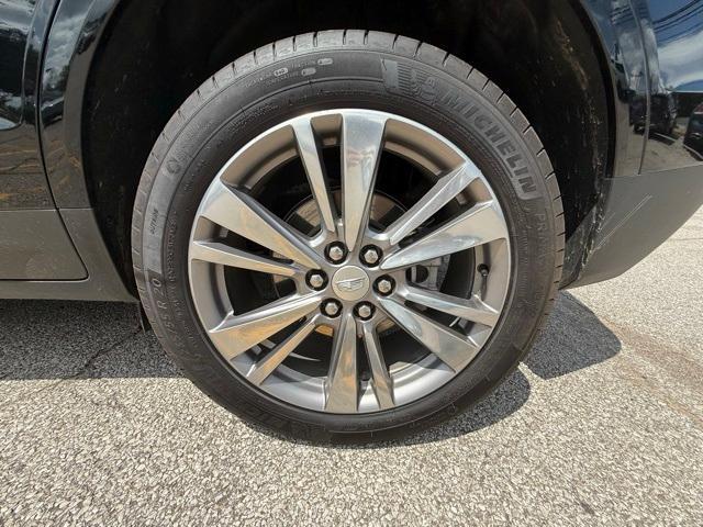 used 2025 Cadillac XT5 car, priced at $48,365