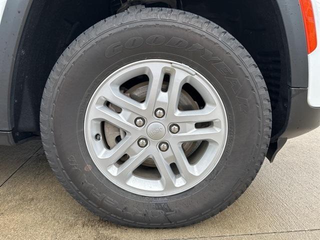 used 2022 Jeep Grand Cherokee car, priced at $31,995