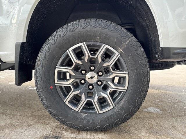 new 2025 Chevrolet Colorado car, priced at $44,930
