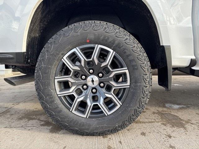 new 2025 Chevrolet Colorado car, priced at $44,930