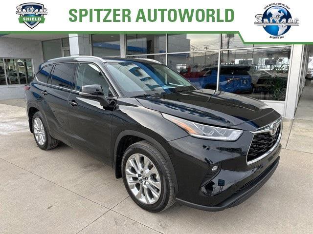 used 2022 Toyota Highlander car, priced at $37,985