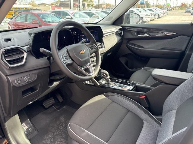 new 2025 Chevrolet TrailBlazer car, priced at $28,323