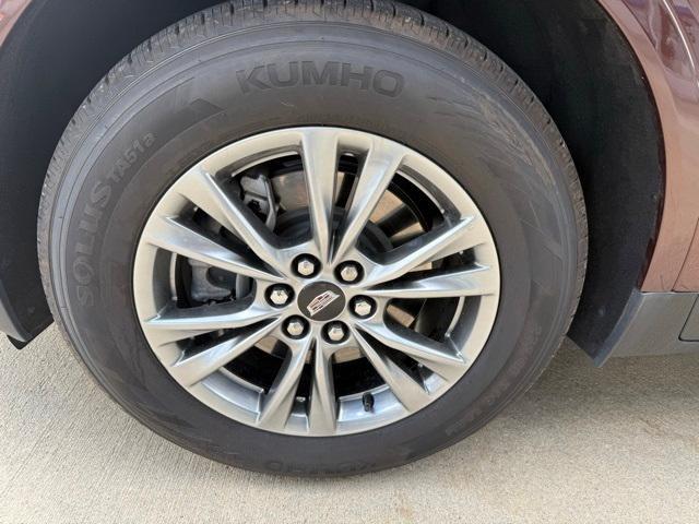 used 2022 Cadillac XT5 car, priced at $31,509