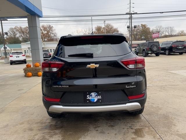 new 2025 Chevrolet TrailBlazer car, priced at $28,117