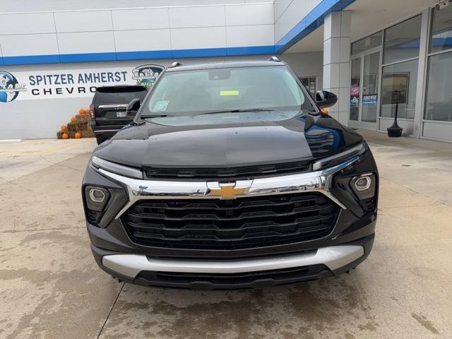 new 2025 Chevrolet TrailBlazer car, priced at $28,117