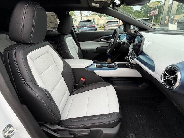 new 2025 Chevrolet Equinox EV car, priced at $45,615