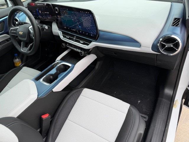 new 2025 Chevrolet Equinox EV car, priced at $45,615