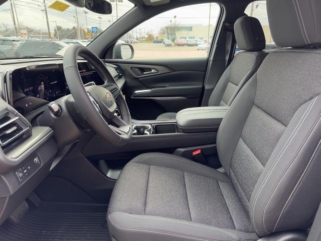 new 2025 Chevrolet Traverse car, priced at $42,422