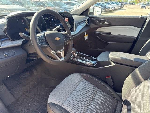 new 2025 Chevrolet Trax car, priced at $26,530