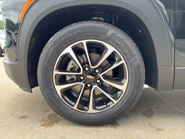 new 2025 Chevrolet TrailBlazer car, priced at $27,905