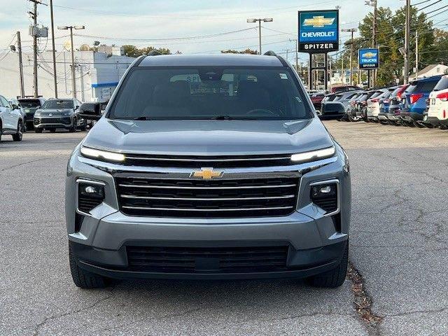 used 2025 Chevrolet Traverse car, priced at $35,995