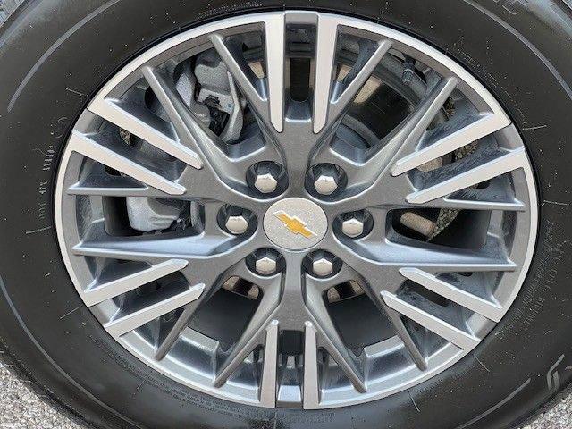 used 2025 Chevrolet Traverse car, priced at $35,995